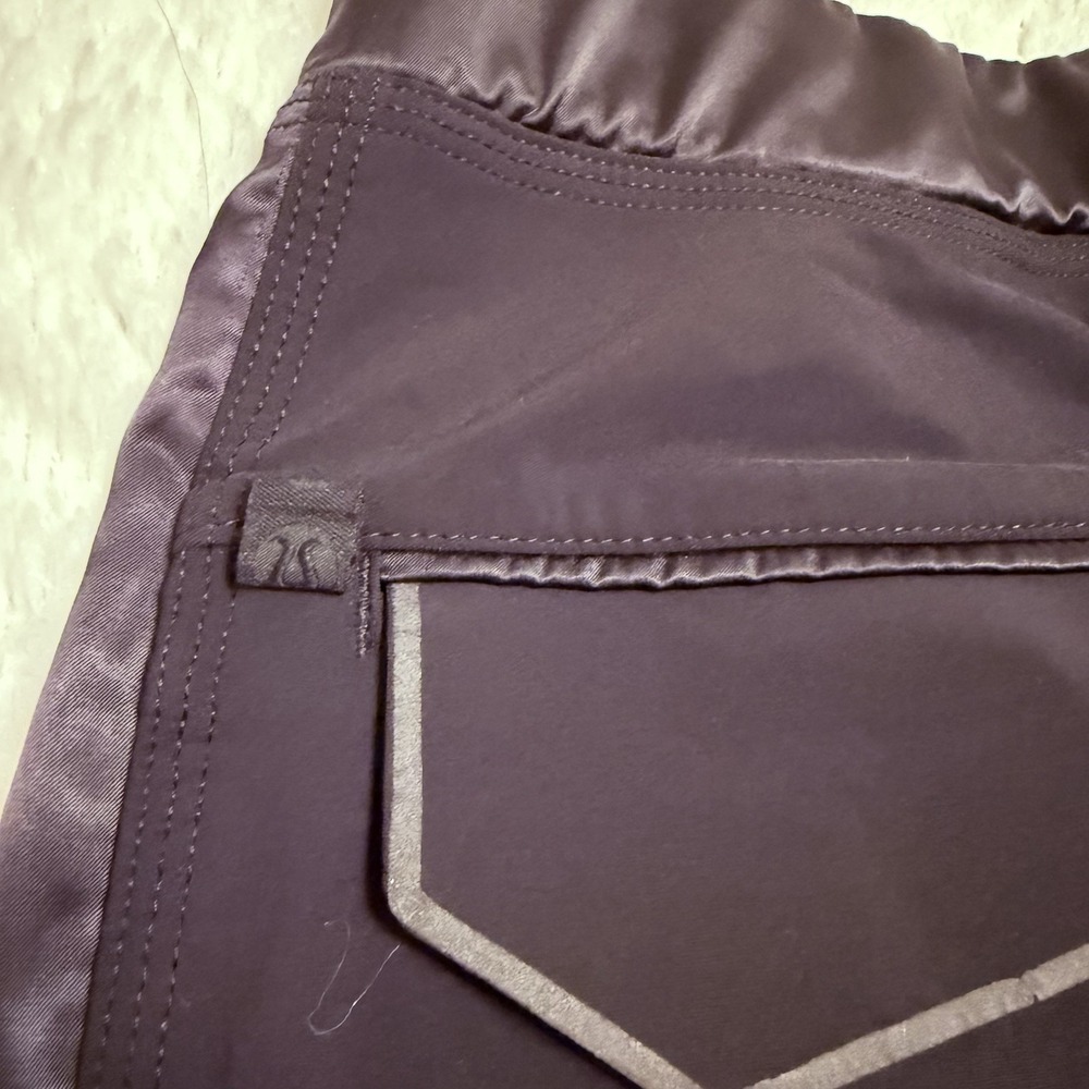 Lululemon Rise And Shine Tuxedo Pants Size 4 Rare And Forever Classic - Picture 3 of 5
